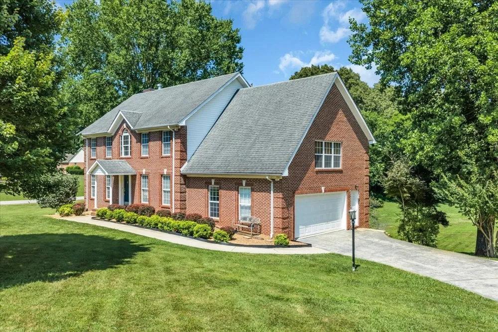 141 W Laurel Ave McMinnville, TN 37110