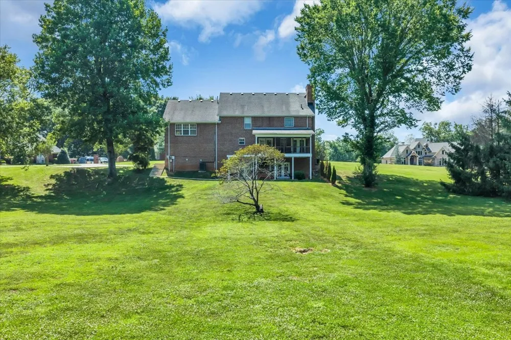 141 W Laurel Ave McMinnville, TN 37110