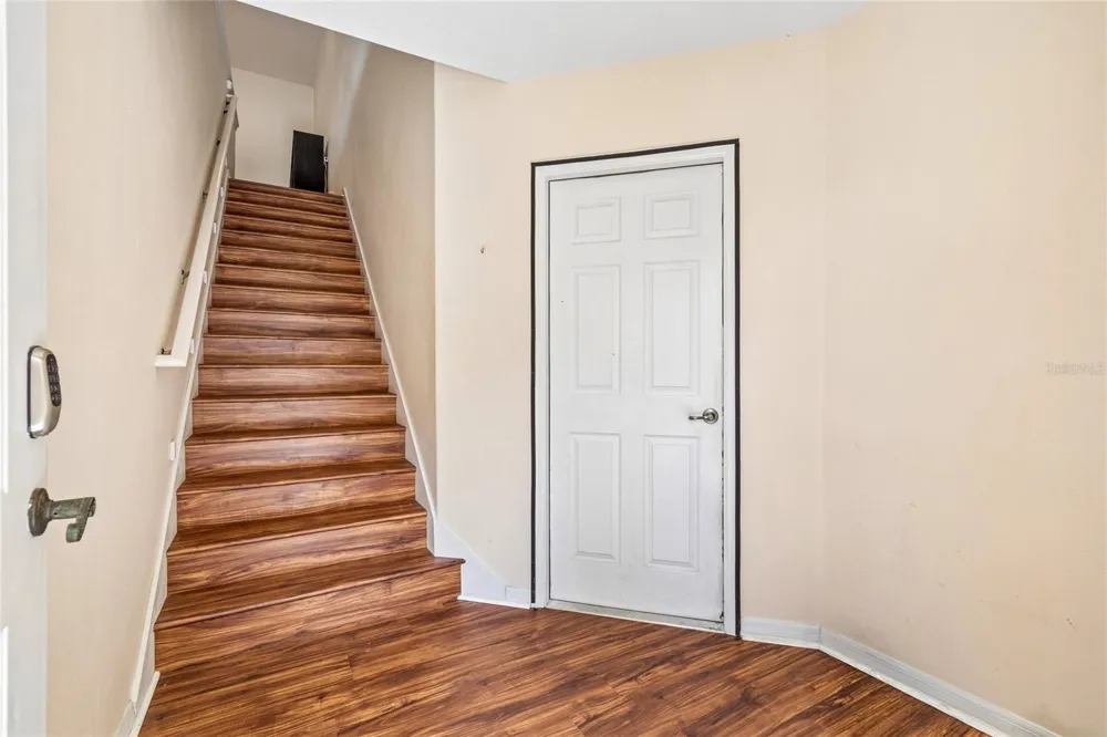 21041 SUNPOINT WAY #201 Lutz, FL 33558