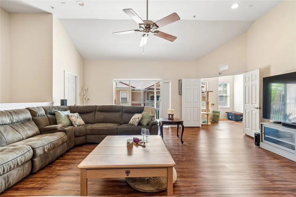 21041 SUNPOINT WAY #201 Lutz, FL 33558