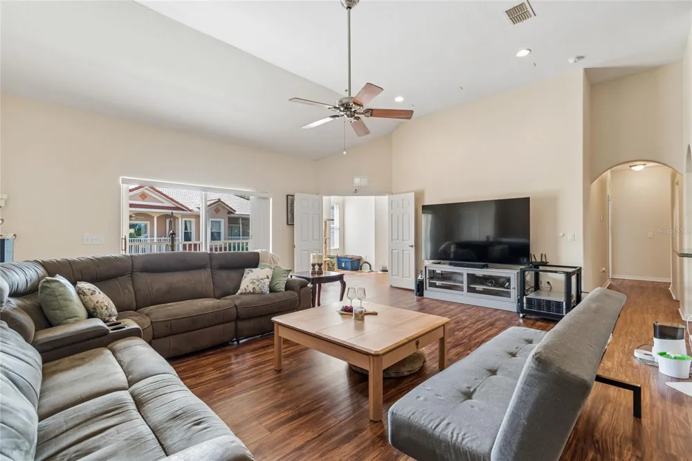21041 SUNPOINT WAY #201 Lutz, FL 33558