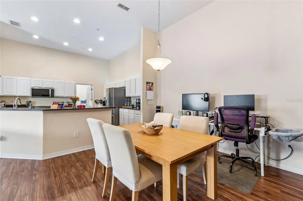 21041 SUNPOINT WAY #201 Lutz, FL 33558