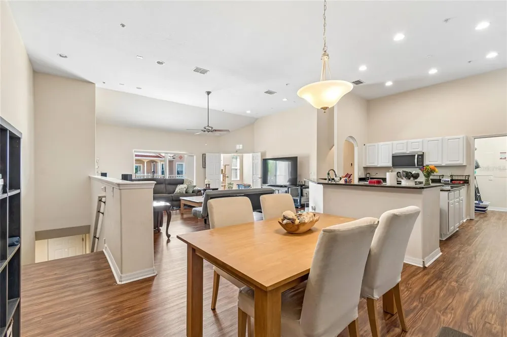 21041 SUNPOINT WAY #201 Lutz, FL 33558