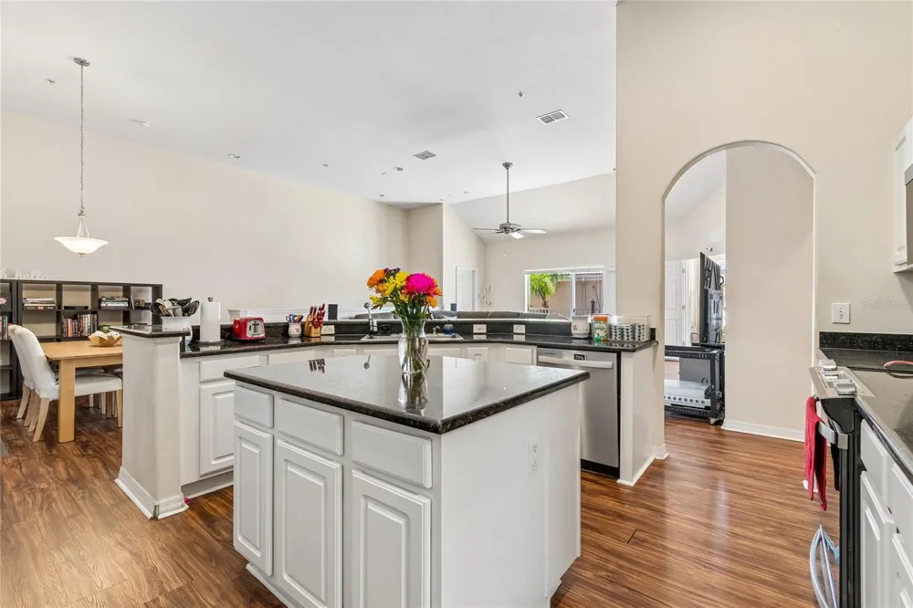 21041 SUNPOINT WAY #201 Lutz, FL 33558