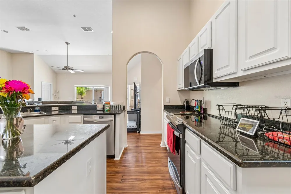 21041 SUNPOINT WAY #201 Lutz, FL 33558