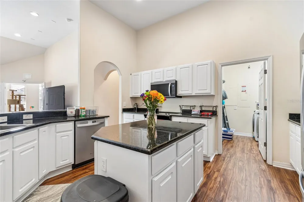 21041 SUNPOINT WAY #201 Lutz, FL 33558