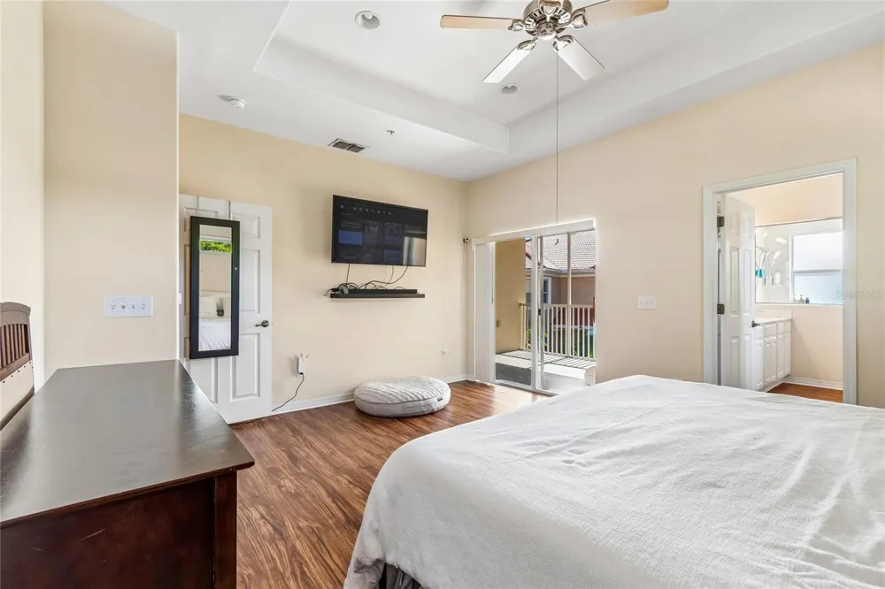 21041 SUNPOINT WAY #201 Lutz, FL 33558