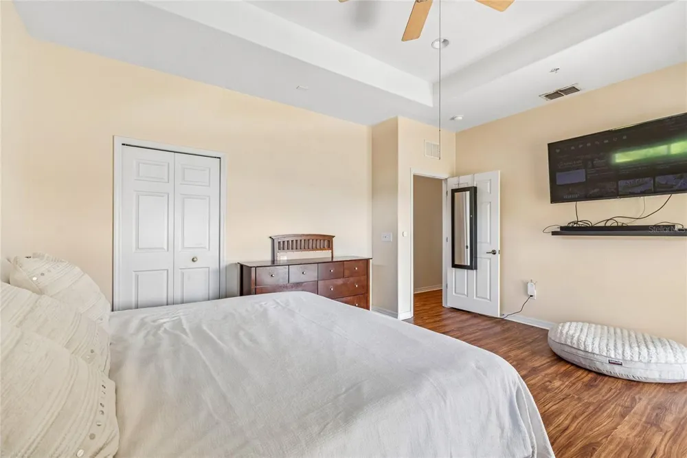 21041 SUNPOINT WAY #201 Lutz, FL 33558