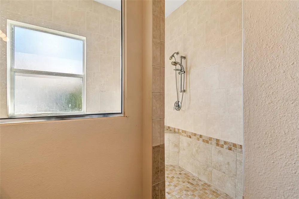 21041 SUNPOINT WAY #201 Lutz, FL 33558