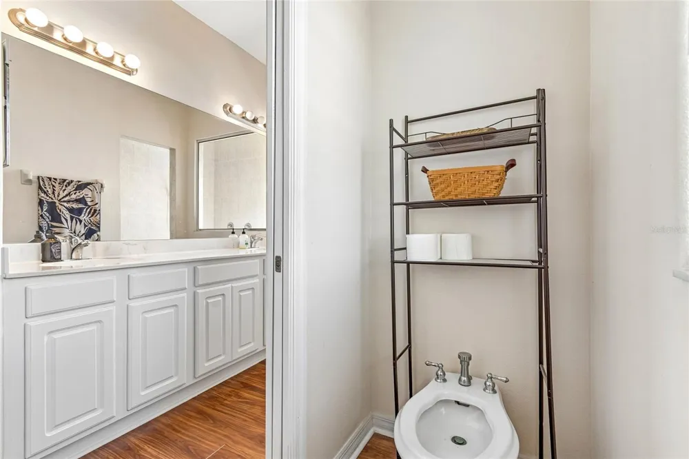 21041 SUNPOINT WAY #201 Lutz, FL 33558