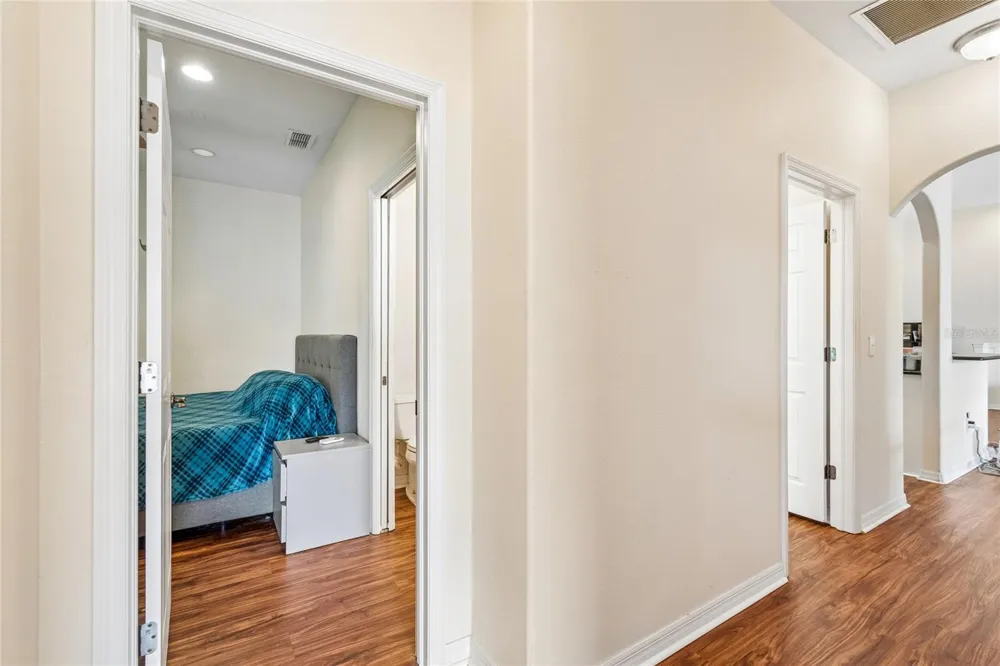 21041 SUNPOINT WAY #201 Lutz, FL 33558