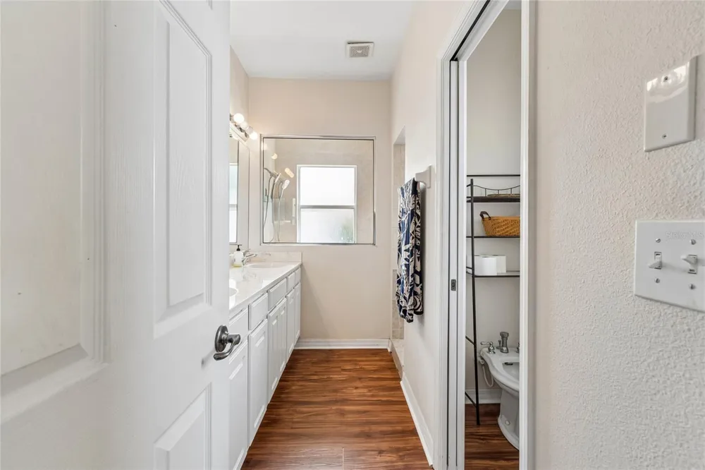 21041 SUNPOINT WAY #201 Lutz, FL 33558