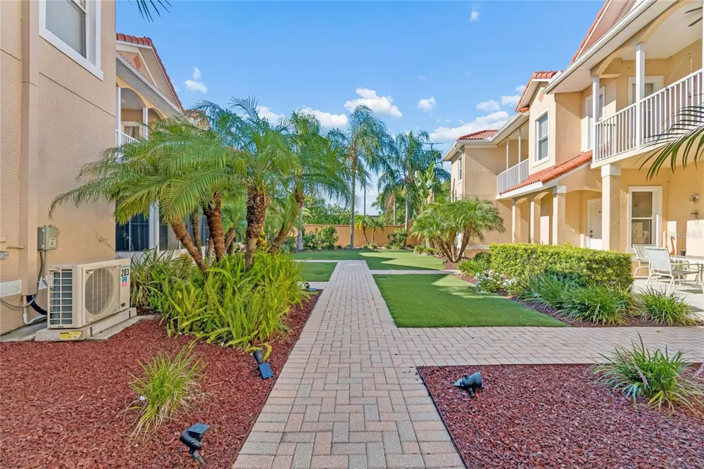 21041 SUNPOINT WAY #201 Lutz, FL 33558