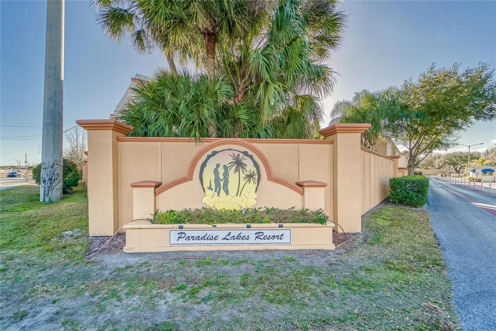 21041 SUNPOINT WAY #201 Lutz, FL 33558