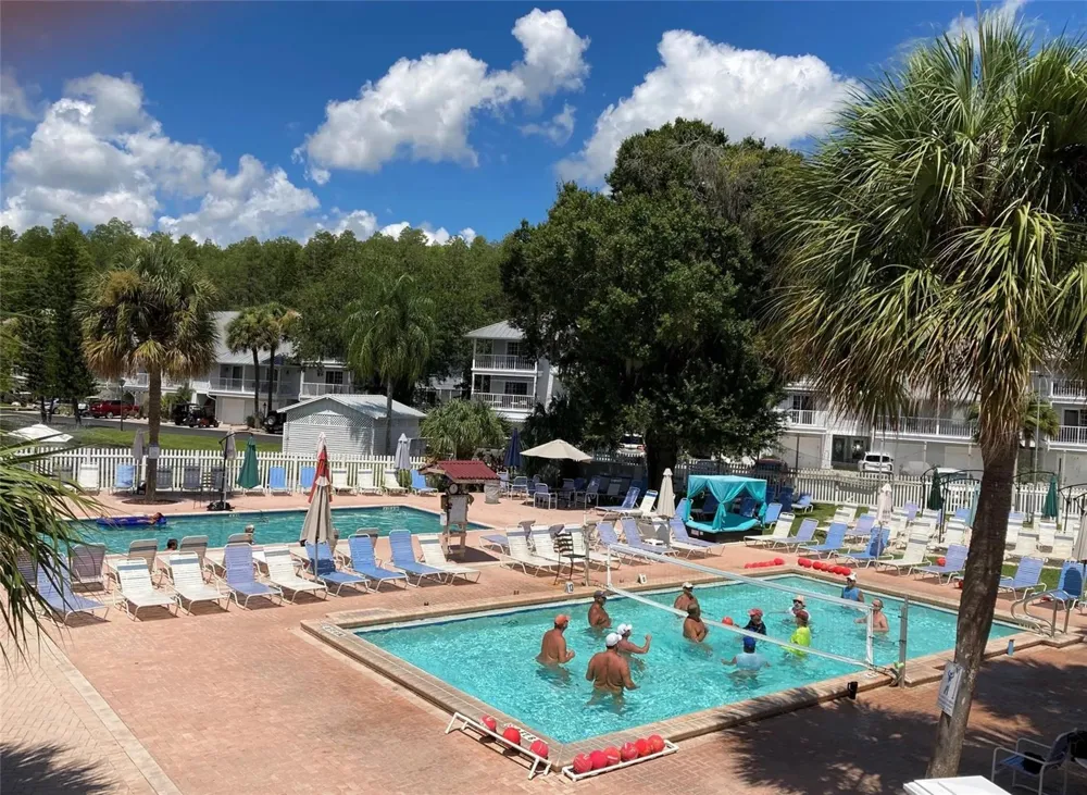 21041 SUNPOINT WAY #201 Lutz, FL 33558