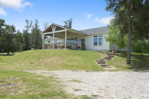 15701 Forest Glen Cove
