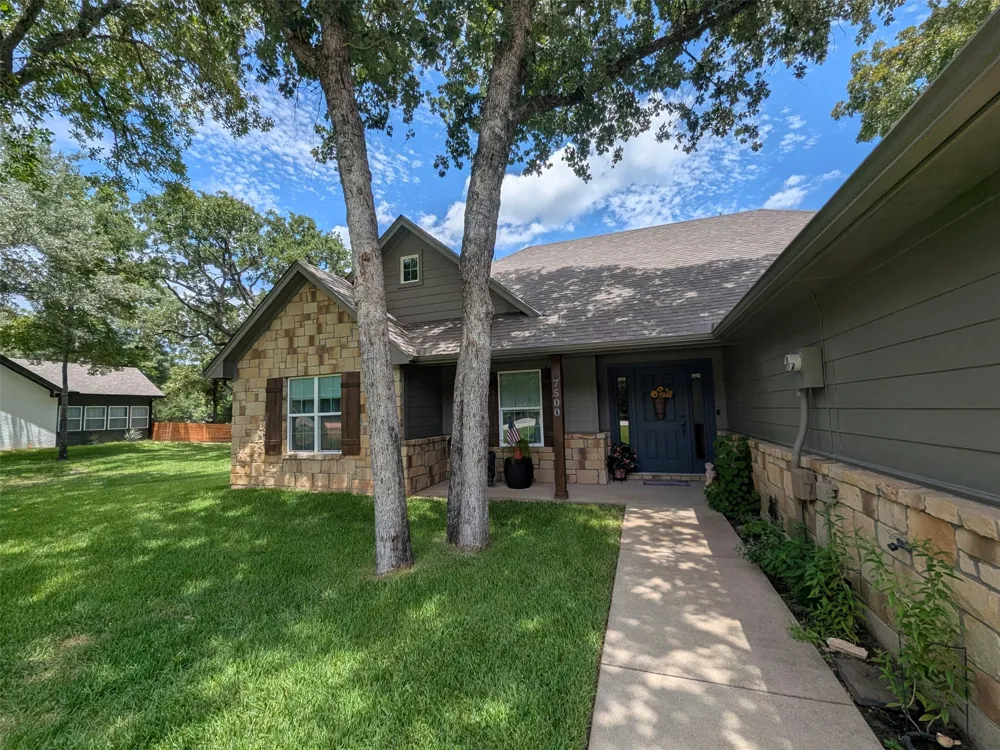 7500 Charlya Drive Athens, TX 75752