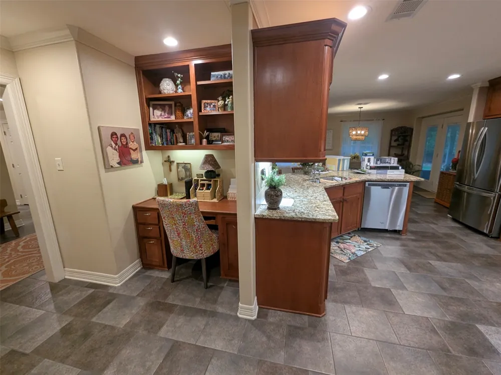 7500 Charlya Drive Athens, TX 75752