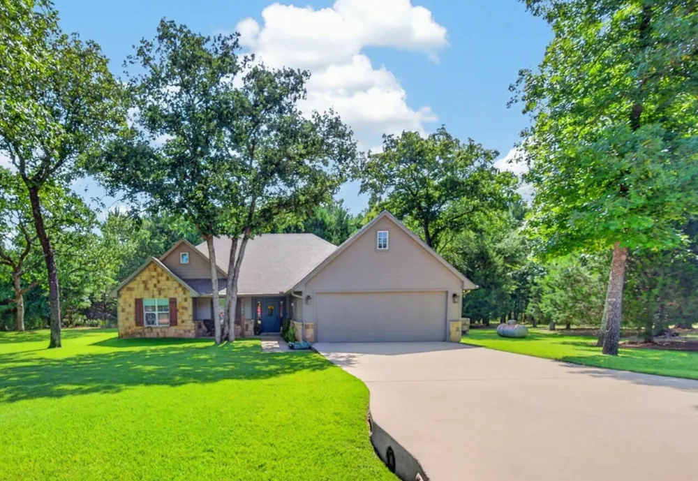 7500 Charlya Drive Athens, TX 75752