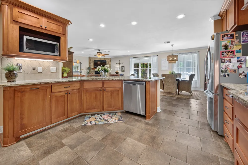 7500 Charlya Drive Athens, TX 75752