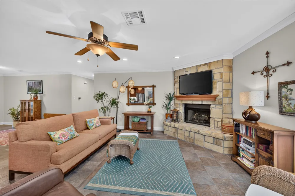 7500 Charlya Drive Athens, TX 75752