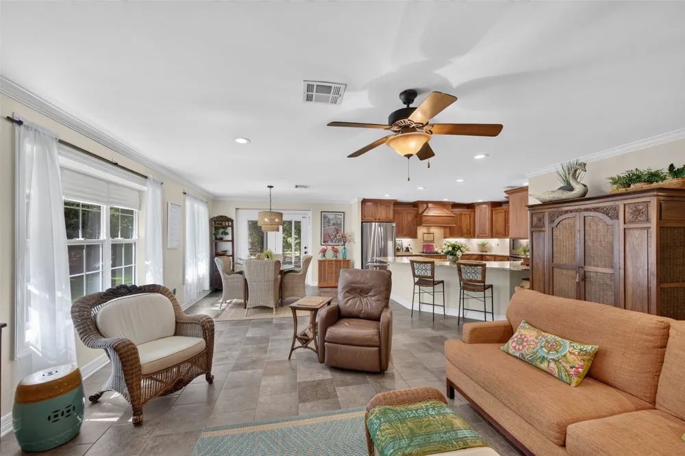 7500 Charlya Drive Athens, TX 75752