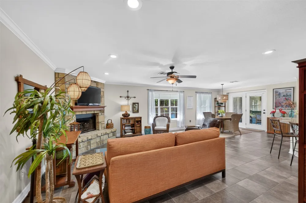 7500 Charlya Drive Athens, TX 75752
