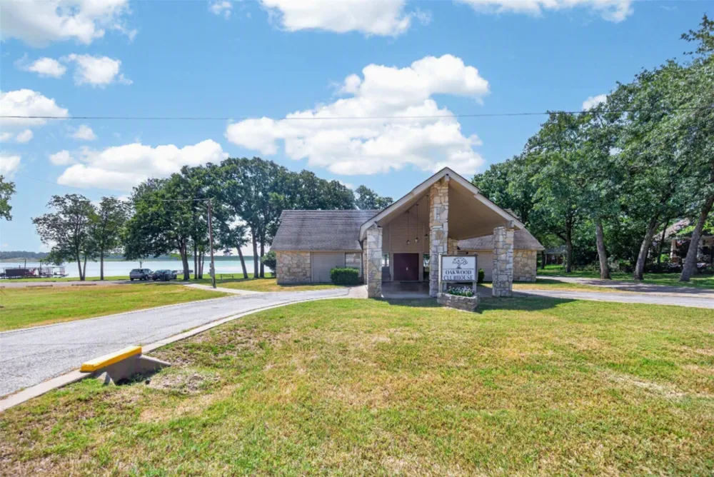 7500 Charlya Drive Athens, TX 75752
