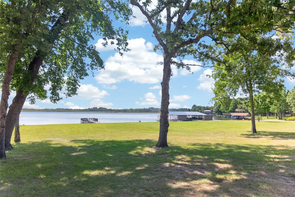 7500 Charlya Drive Athens, TX 75752