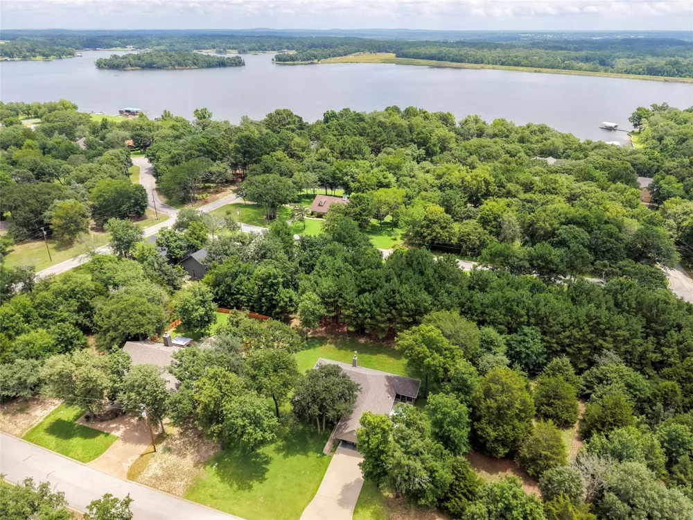 7500 Charlya Drive Athens, TX 75752