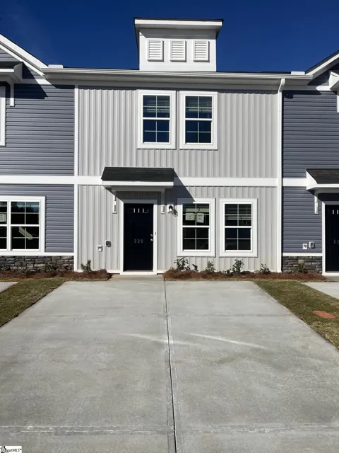 404 Speyside Lane