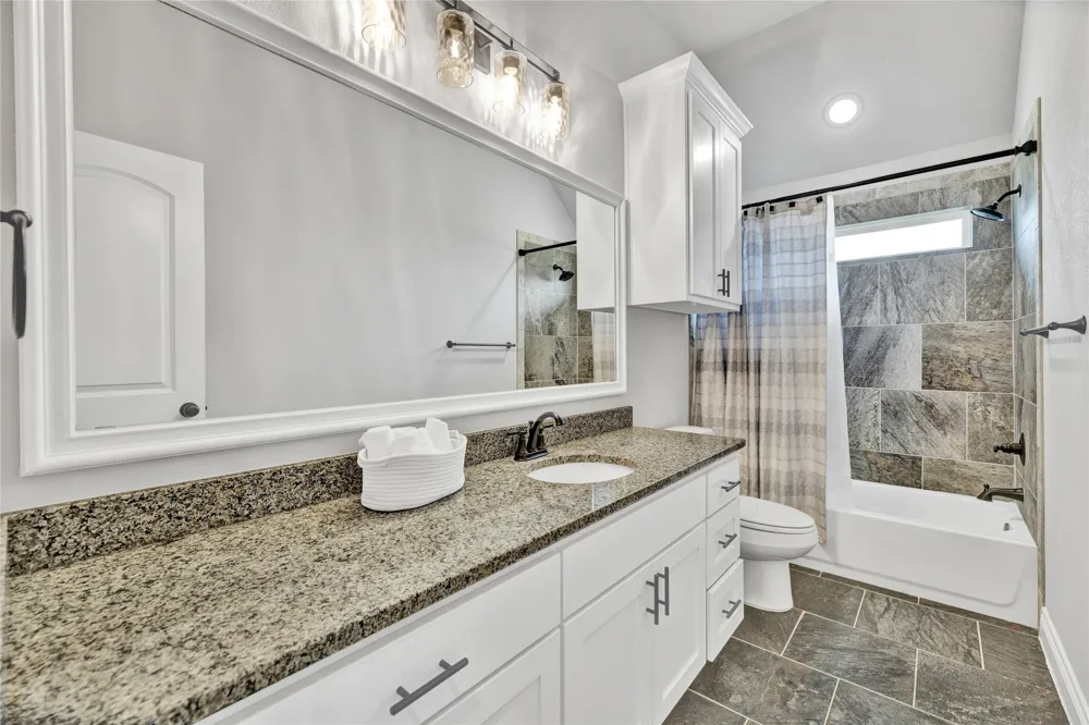 1040 Cloudy Court Weatherford, TX 76085