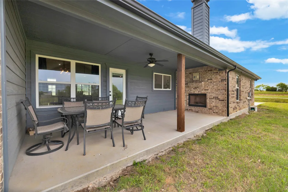 1040 Cloudy Court Weatherford, TX 76085