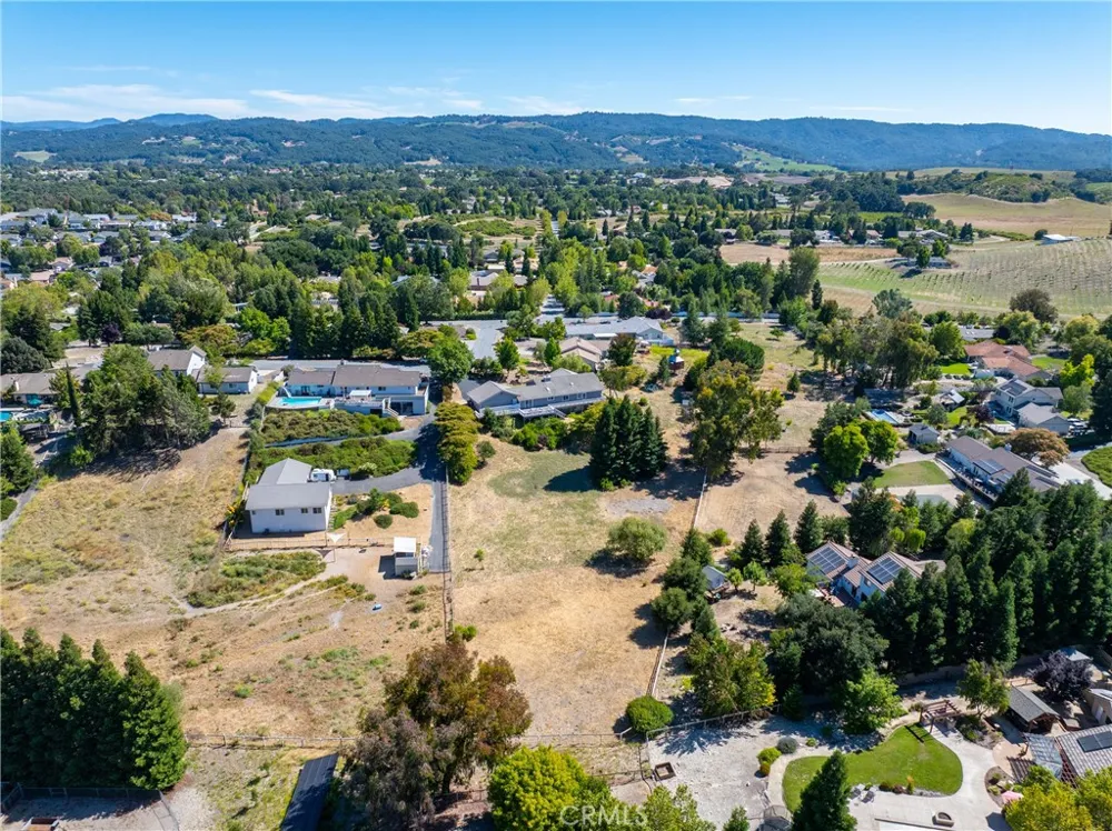 164 Helgren Court Templeton, CA 93465