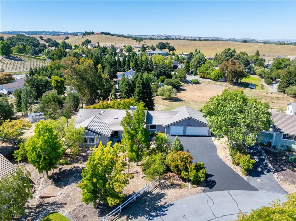 164 Helgren Court Templeton, CA 93465