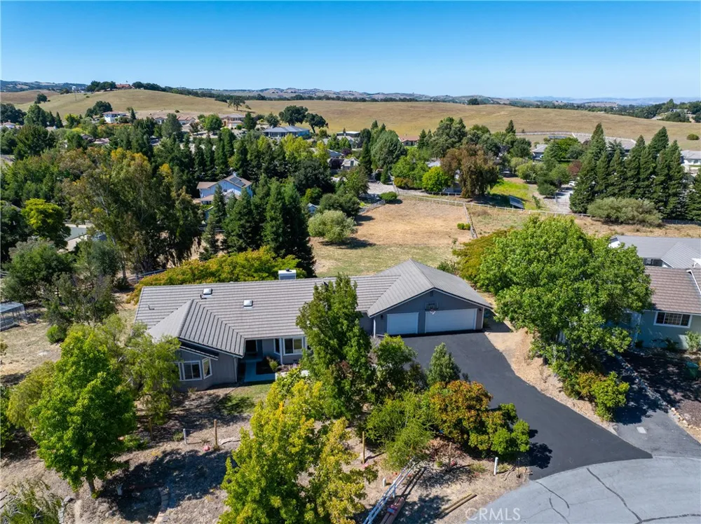 164 Helgren Court Templeton, CA 93465