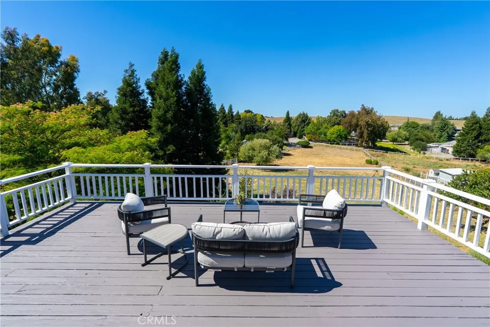 164 Helgren Court Templeton, CA 93465