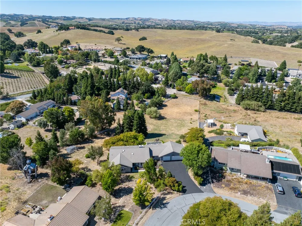 164 Helgren Court Templeton, CA 93465