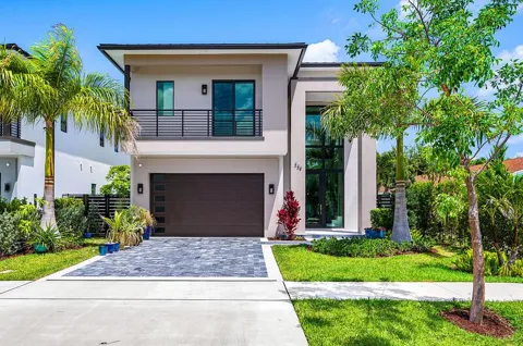 239 NE 11th Street