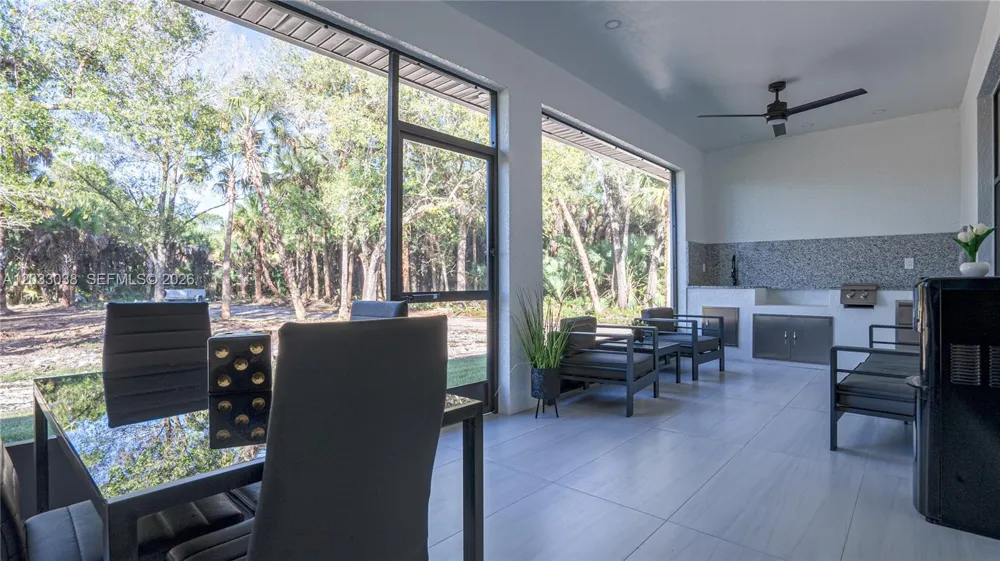 2565 28th Ave Se Naples, FL 34117
