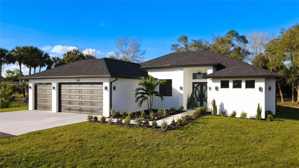 2565 28th Ave Se Naples, FL 34117