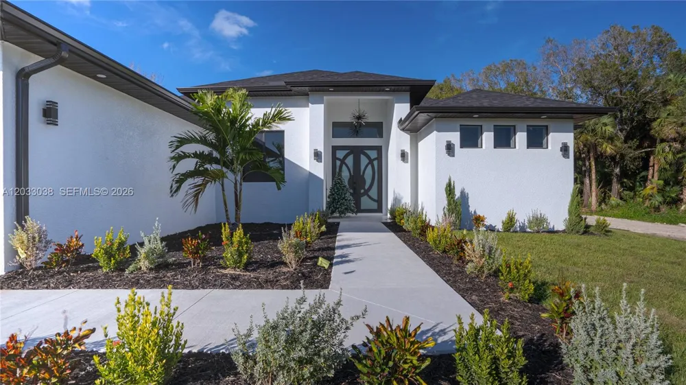 2565 28th Ave Se Naples, FL 34117
