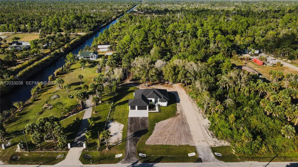 2565 28th Ave Se Naples, FL 34117