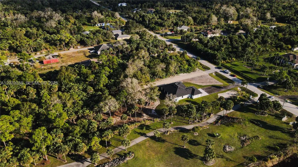 2565 28th Ave Se Naples, FL 34117