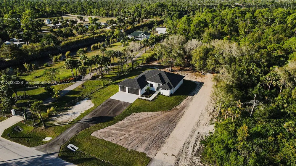2565 28th Ave Se Naples, FL 34117
