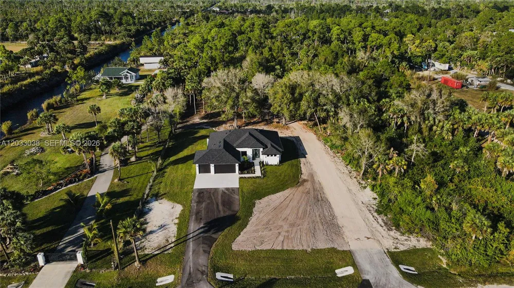 2565 28th Ave Se Naples, FL 34117