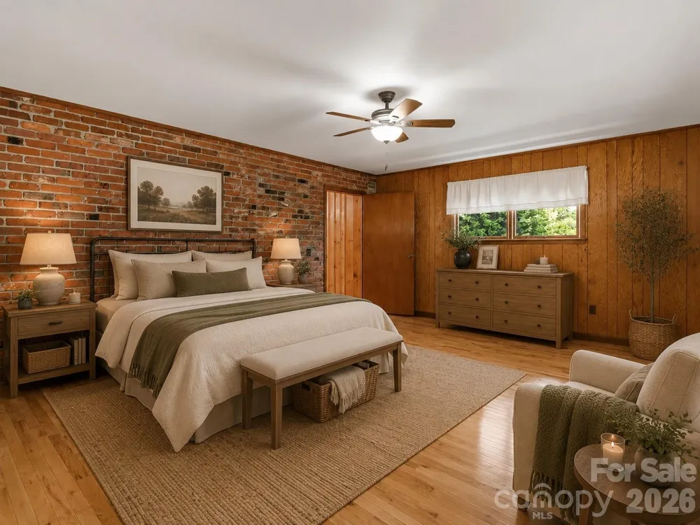 39 Hawthorne Lane Burnsville, NC 28714