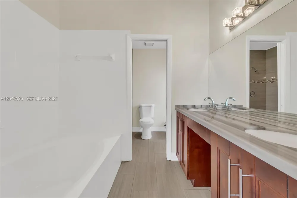 4916 SW 154th Ave Miami, FL 33185