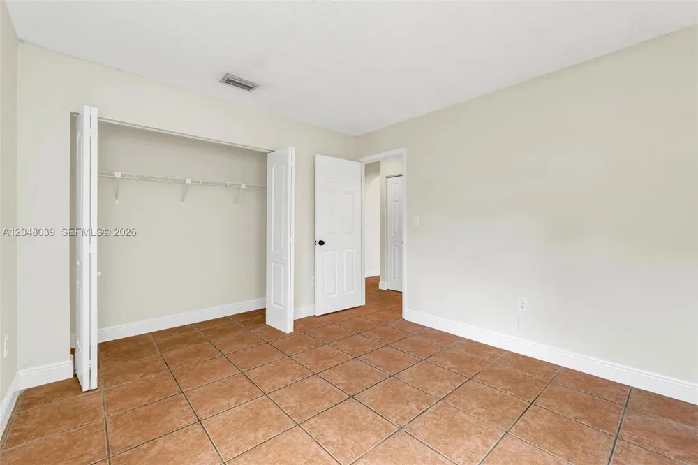 4916 SW 154th Ave Miami, FL 33185