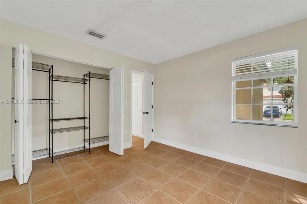 4916 SW 154th Ave Miami, FL 33185